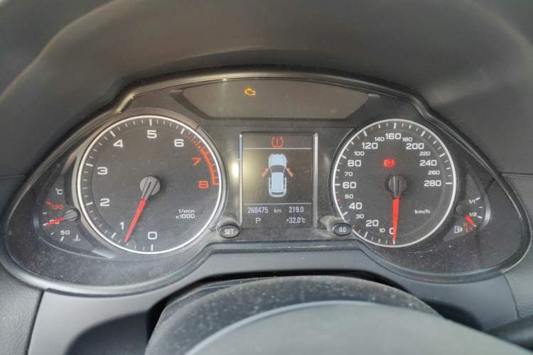 Used Audi Q5 2012 2.0TFSI Comfort Version Instrument Cluster
