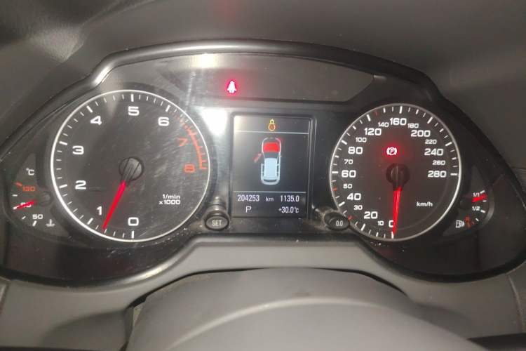 Used Audi Q5 2012 2.0TFSI Luxury Edition Instrument Cluster