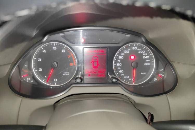 Used Audi Q5 2012 2.0TFSI Technology Model Instrument Cluster