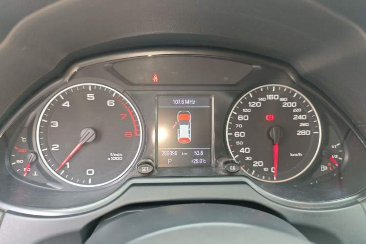 Used Audi Q5 2012 2.0TFSI Trendy Edition Instrument Cluster