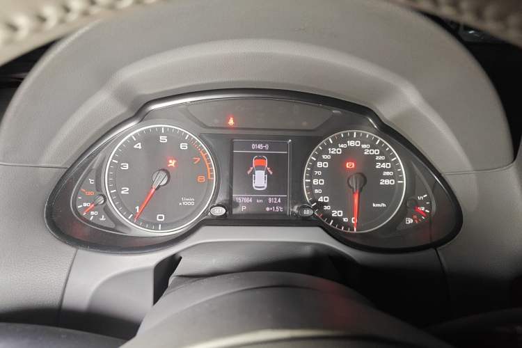 Used Audi Q5 2012 2.0TFSI Comfort Version Instrument Cluster