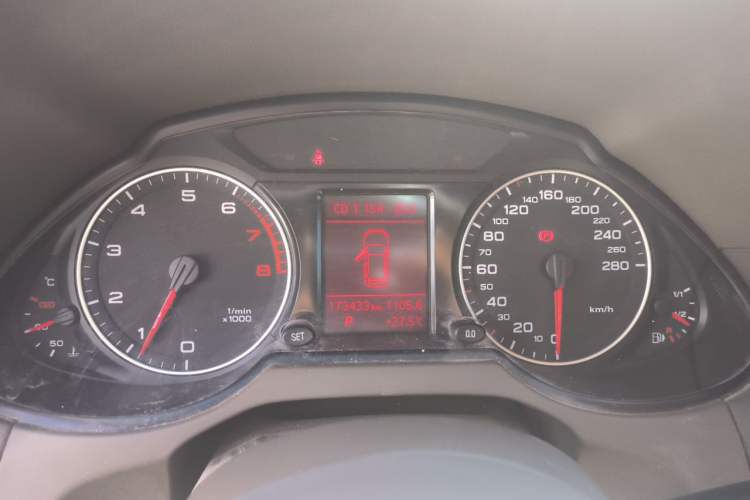 Used Audi Q5 2012 2.0TFSI Technology Model Instrument Cluster