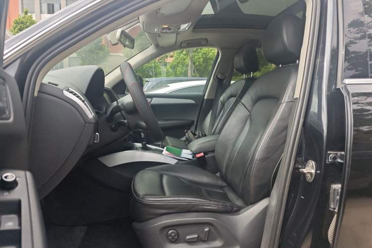 Used Audi Q5 2012 2.0TFSI Technology Model Left Front Seat