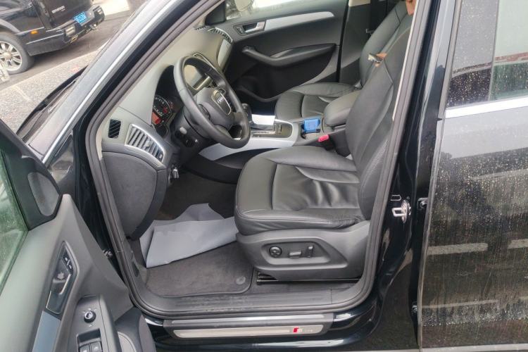 Used Audi Q5 2012 2.0TFSI Technology Model Left Front Seat