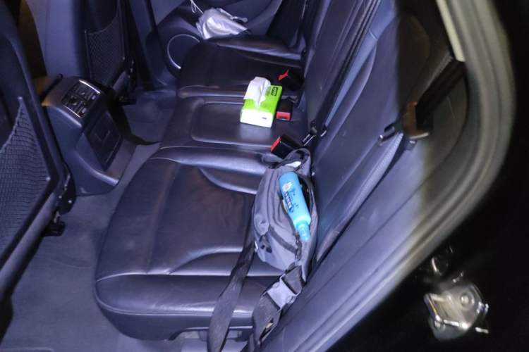 Used Audi Q5 2012 2.0TFSI hybrid Left Rear Seat