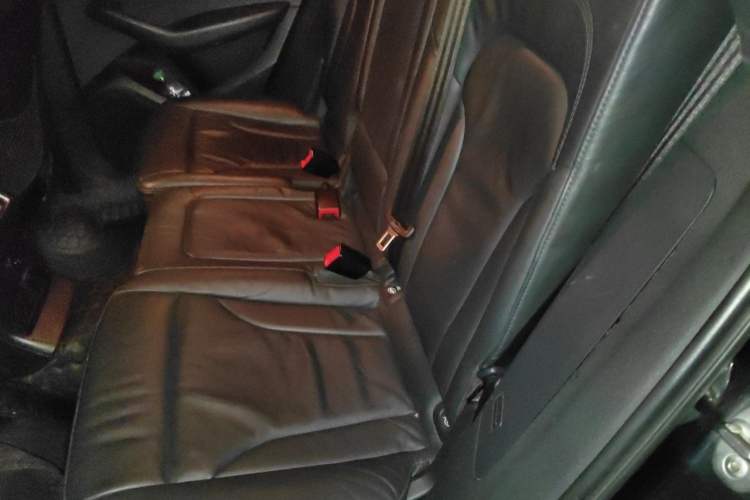 Used Audi Q5 2012 2.0TFSI Comfort Version Left Rear Seat