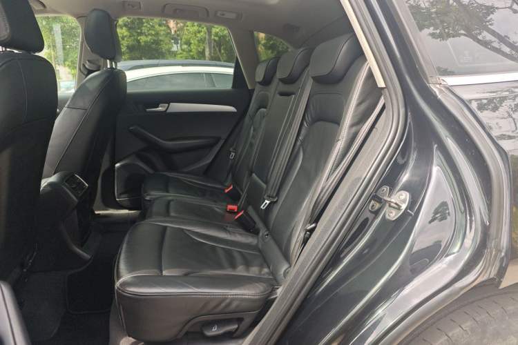 Used Audi Q5 2012 2.0TFSI Technology Model Left Rear Seat