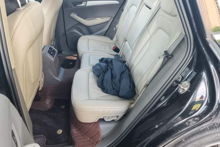 Used Audi Q5 2012 2.0TFSI Comfort Version Left Rear Seat