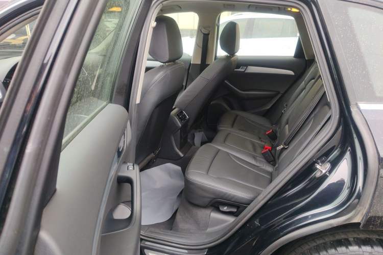 Used Audi Q5 2012 2.0TFSI Technology Model Left Rear Seat