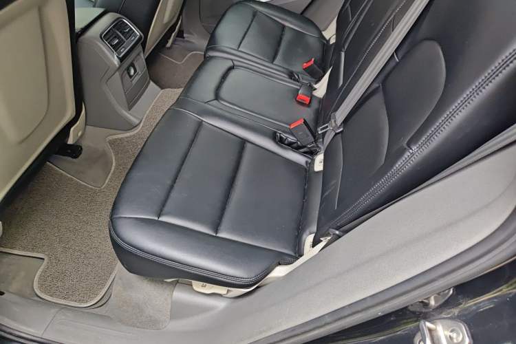 Used Audi Q5 2012 2.0TFSI Trendy Edition Left Rear Seat