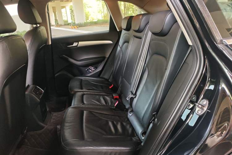 Used Audi Q5 2012 2.0TFSI Technology Model Left Rear Seat