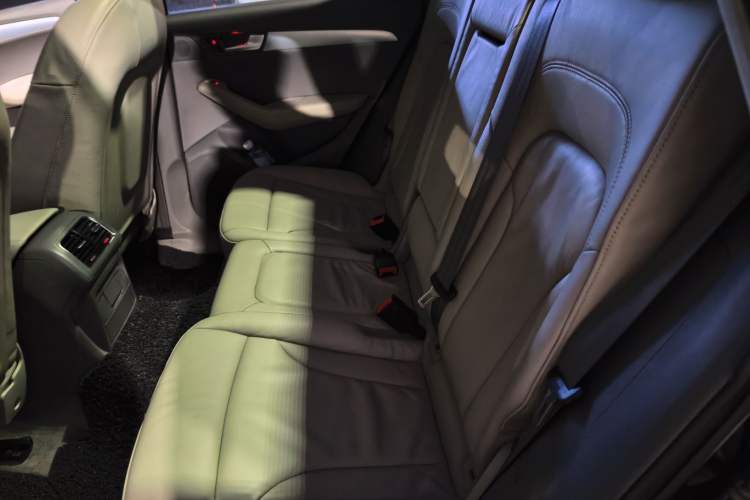 Used Audi Q5 2012 2.0TFSI Technology Model Left Rear Seat