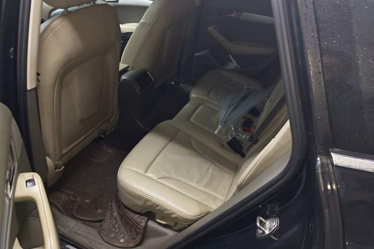 Used Audi Q5 2012 2.0TFSI Technology Model Left Rear Seat