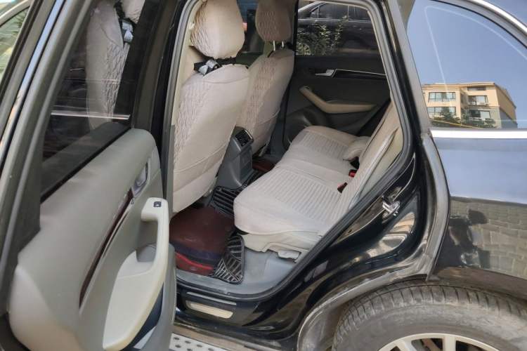 Used Audi Q5 2012 2.0TFSI Comfort Version Left Rear Seat