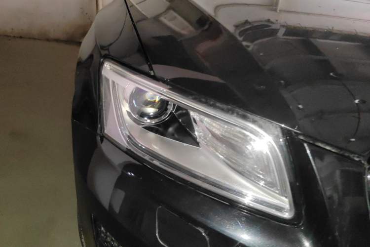Used Audi Q5 2012 2.0TFSI Comfort Version Right Front Headlight
