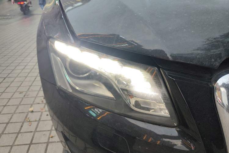 Used Audi Q5 2012 2.0TFSI Comfort Version Right Front Headlight