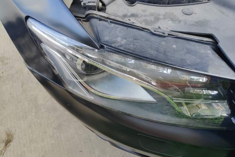 Used Audi Q5 2012 2.0TFSI Comfort Version Right Front Headlight