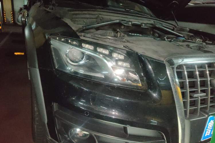 Used Audi Q5 2012 2.0TFSI hybrid Right Front Headlight