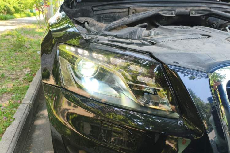 Used Audi Q5 2012 2.0TFSI Comfort Version Right Front Headlight