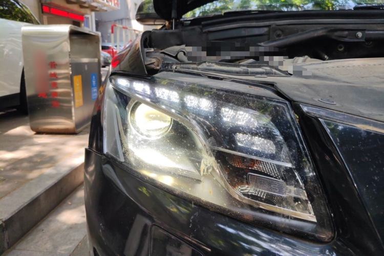 Used Audi Q5 2012 2.0TFSI Comfort Version Right Front Headlight