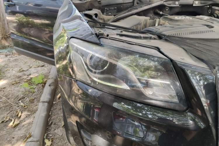 Used Audi Q5 2012 2.0TFSI Comfort Version Right Front Headlight