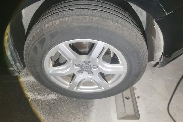 Used Audi Q5 2012 2.0TFSI Technology Model Right Front Wheel Hub