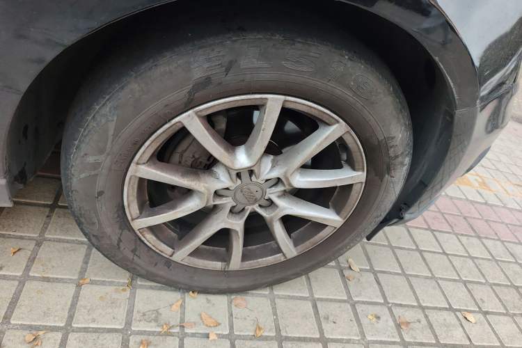 Used Audi Q5 2012 2.0TFSI Comfort Version Right Front Wheel Hub