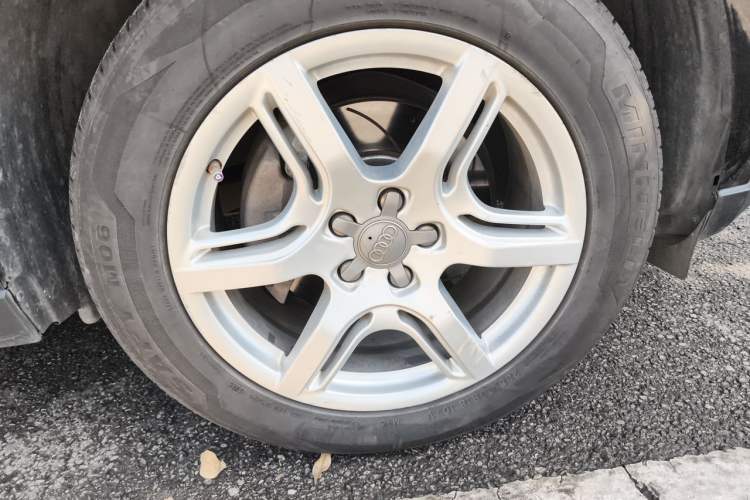 Used Audi Q5 2012 2.0TFSI Comfort Version Right Front Wheel Hub