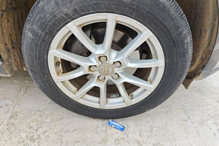 Used Audi Q5 2012 2.0TFSI Comfort Version Right Front Wheel Hub