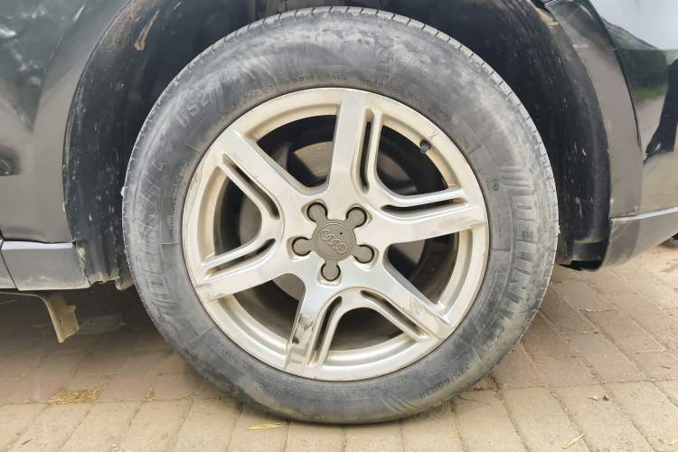 Used Audi Q5 2012 2.0TFSI Technology Model Right Front Wheel Hub
