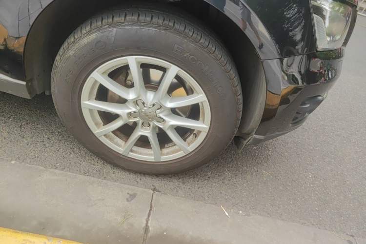Used Audi Q5 2012 2.0TFSI Comfort Version Right Front Wheel Hub