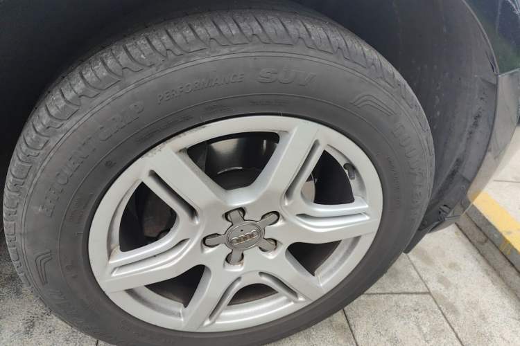 Used Audi Q5 2012 2.0TFSI Technology Model Right Front Wheel Hub
