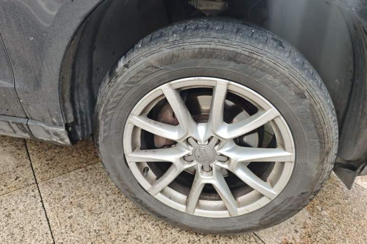 Used Audi Q5 2012 2.0TFSI Comfort Version Right Front Wheel Hub