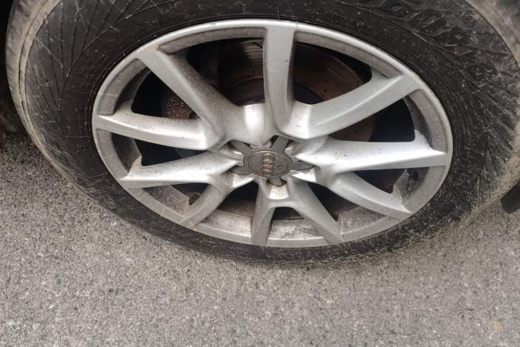 Used Audi Q5 2012 2.0TFSI Comfort Version Right Front Wheel Hub
