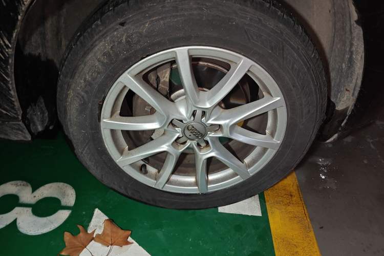 Used Audi Q5 2012 2.0TFSI Comfort Version Right Front Wheel Hub