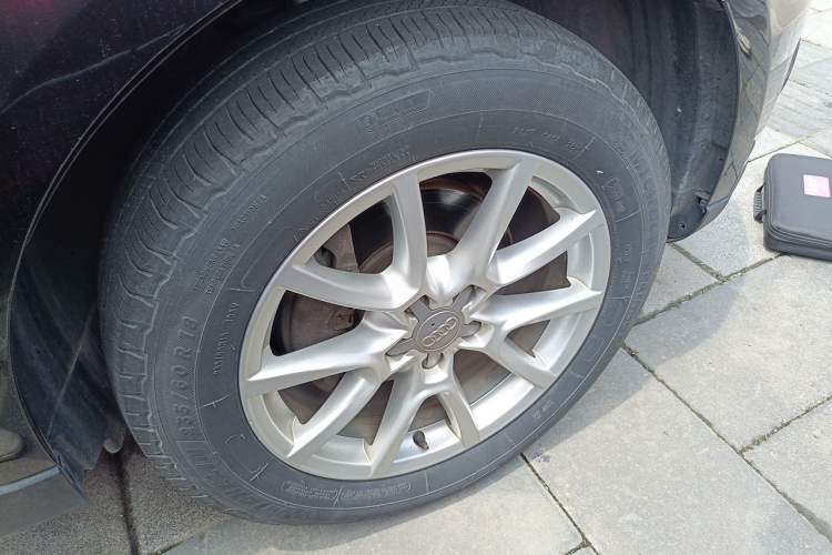 Used Audi Q5 2012 2.0TFSI Comfort Version Right Front Wheel Hub