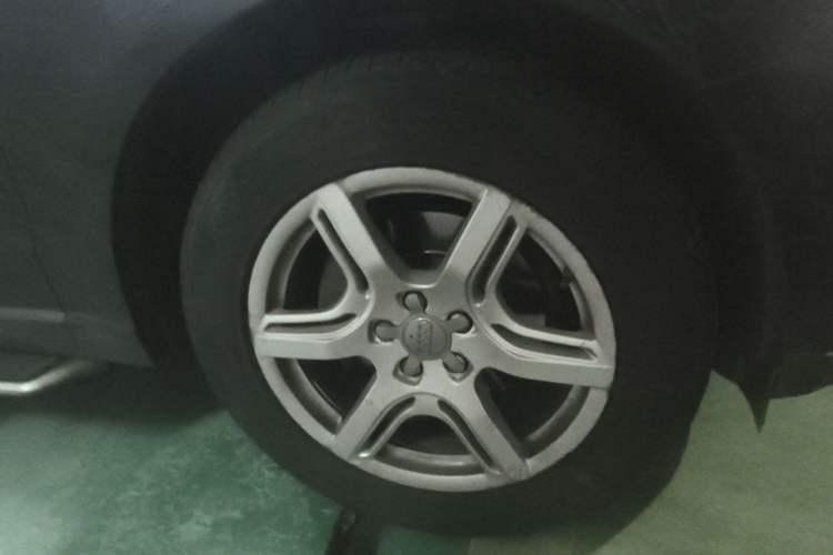Used Audi Q5 2012 2.0TFSI Technology Model Right Front Wheel Hub