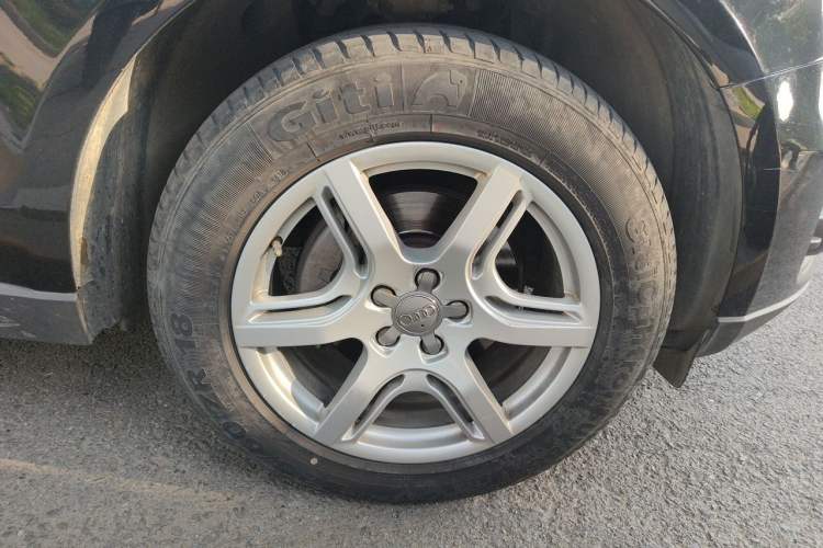 Used Audi Q5 2012 2.0TFSI Technology Model Right Front Wheel Hub
