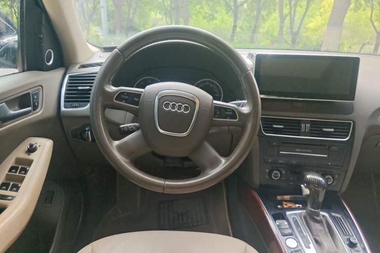Used Audi Q5 2012 2.0TFSI Comfort Version Steering Wheel
