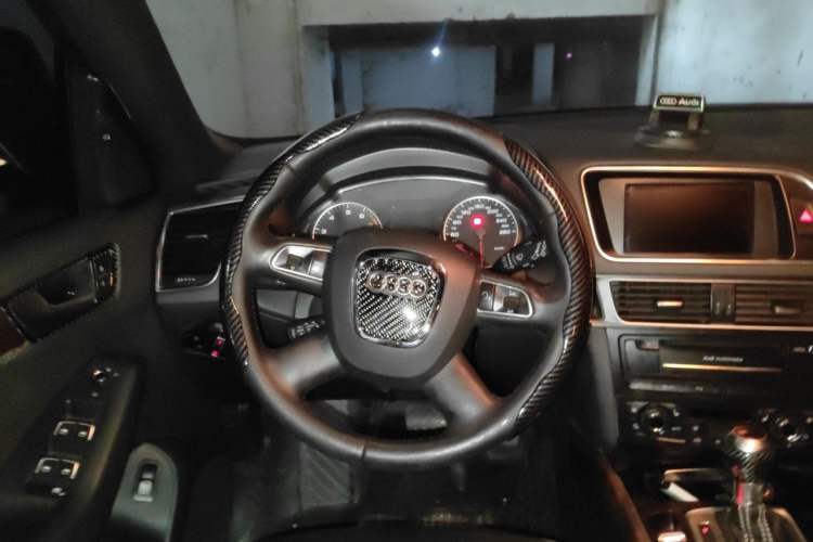 Used Audi Q5 2012 2.0TFSI Comfort Version Steering Wheel