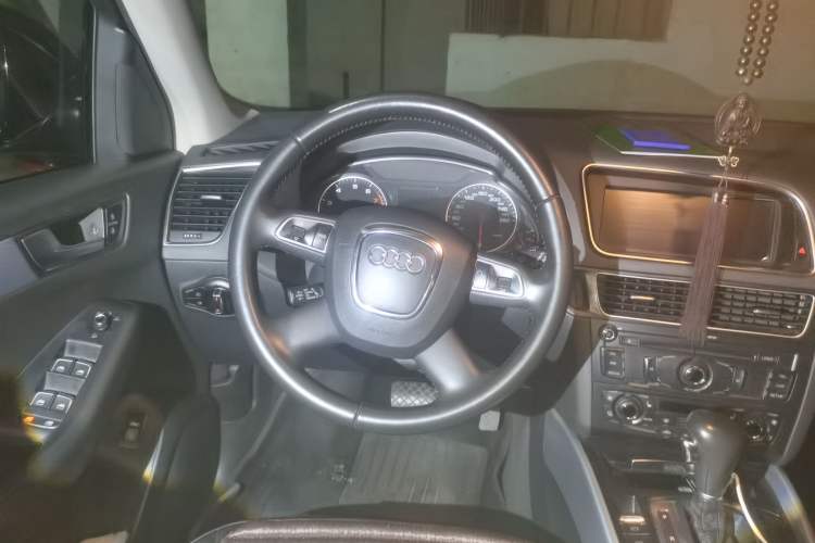 Used Audi Q5 2012 2.0TFSI Technology Model Steering Wheel
