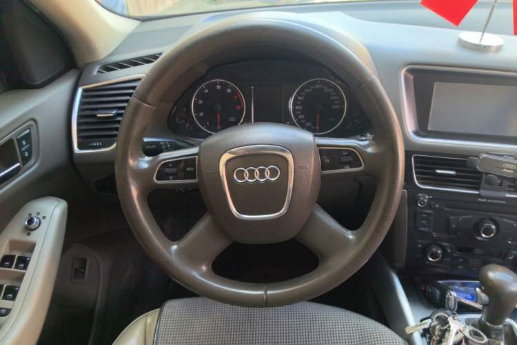 Used Audi Q5 2012 2.0TFSI Technology Model Steering Wheel