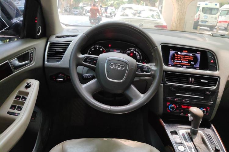 Used Audi Q5 2012 2.0TFSI Comfort Version Steering Wheel