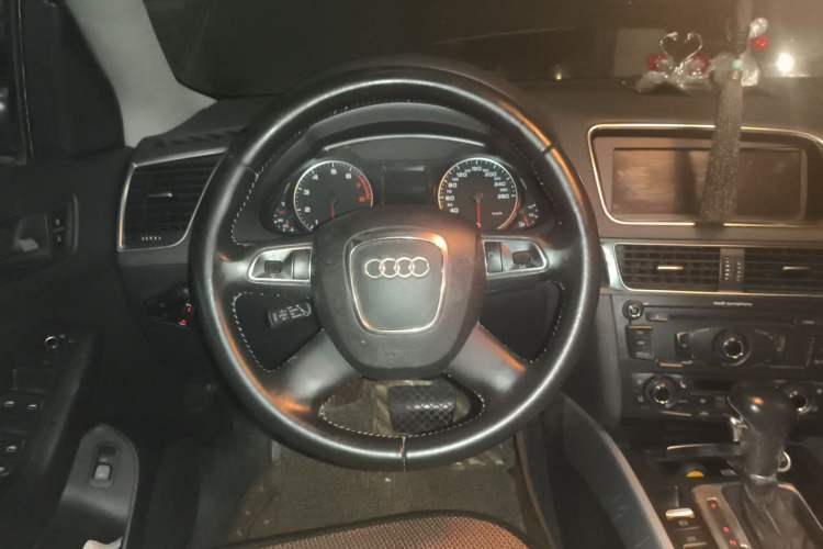 Used Audi Q5 2012 2.0TFSI Technology Model Steering Wheel