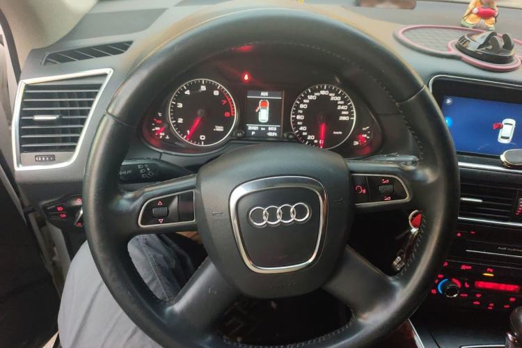 Used Audi Q5 2012 2.0TFSI Comfort Version Steering Wheel