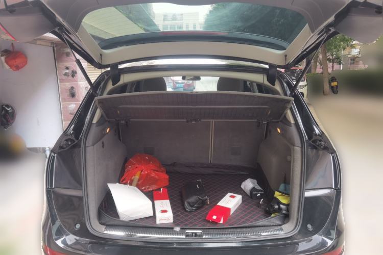 Used Audi Q5 2012 2.0TFSI Trendy Edition Trunk
