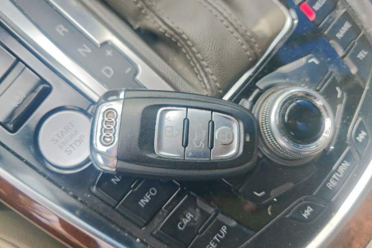 Used Audi Q5 2012 2.0TFSI Comfort Version Vehicle Key