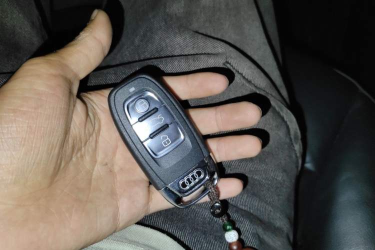 Used Audi Q5 2012 2.0TFSI Comfort Version Vehicle Key