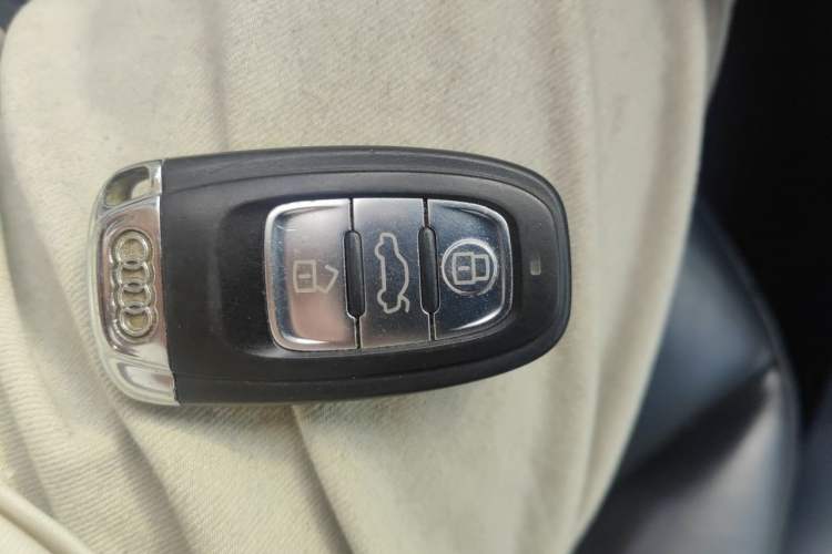 Used Audi Q5 2012 2.0TFSI Technology Model Vehicle Key