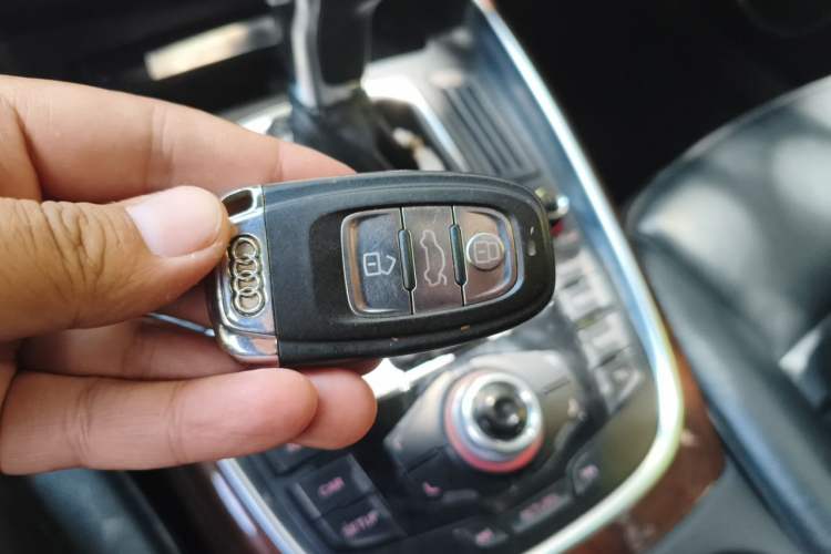 Used Audi Q5 2012 2.0TFSI Comfort Version Vehicle Key